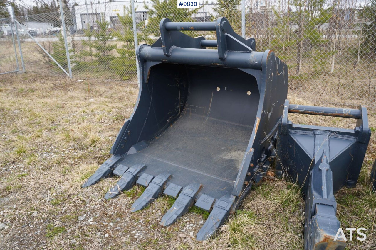 TOBA Tooth bucket S80 - Godet pour pelle: photos 2 TOBA Tooth bucket S80 - Godet pour pelle: photos 2