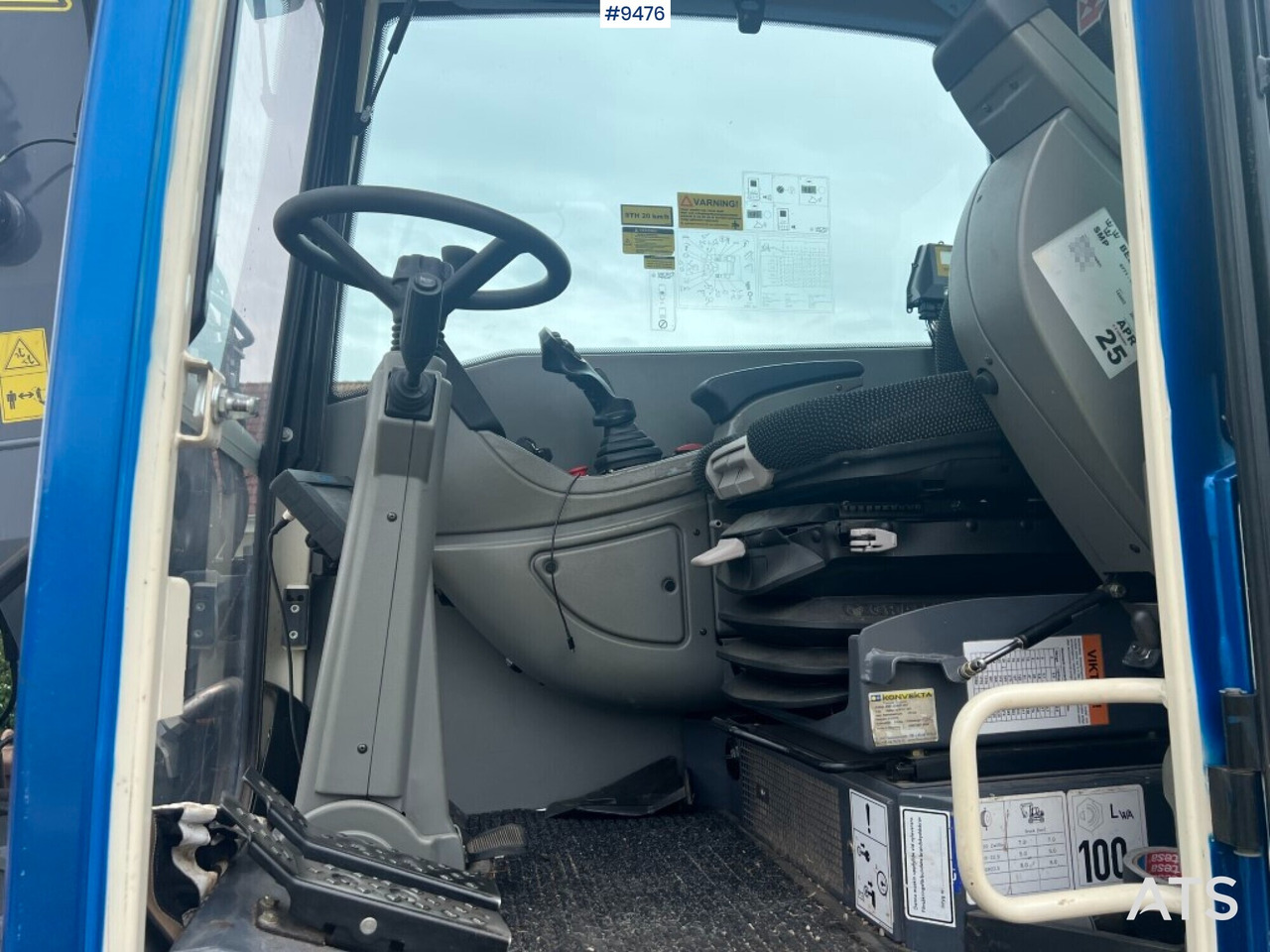 Terex TW 110 Railway machine (VIDEO) - Pelle sur pneus: photos 5 Terex TW 110 Railway machine (VIDEO) - Pelle sur pneus: photos 5