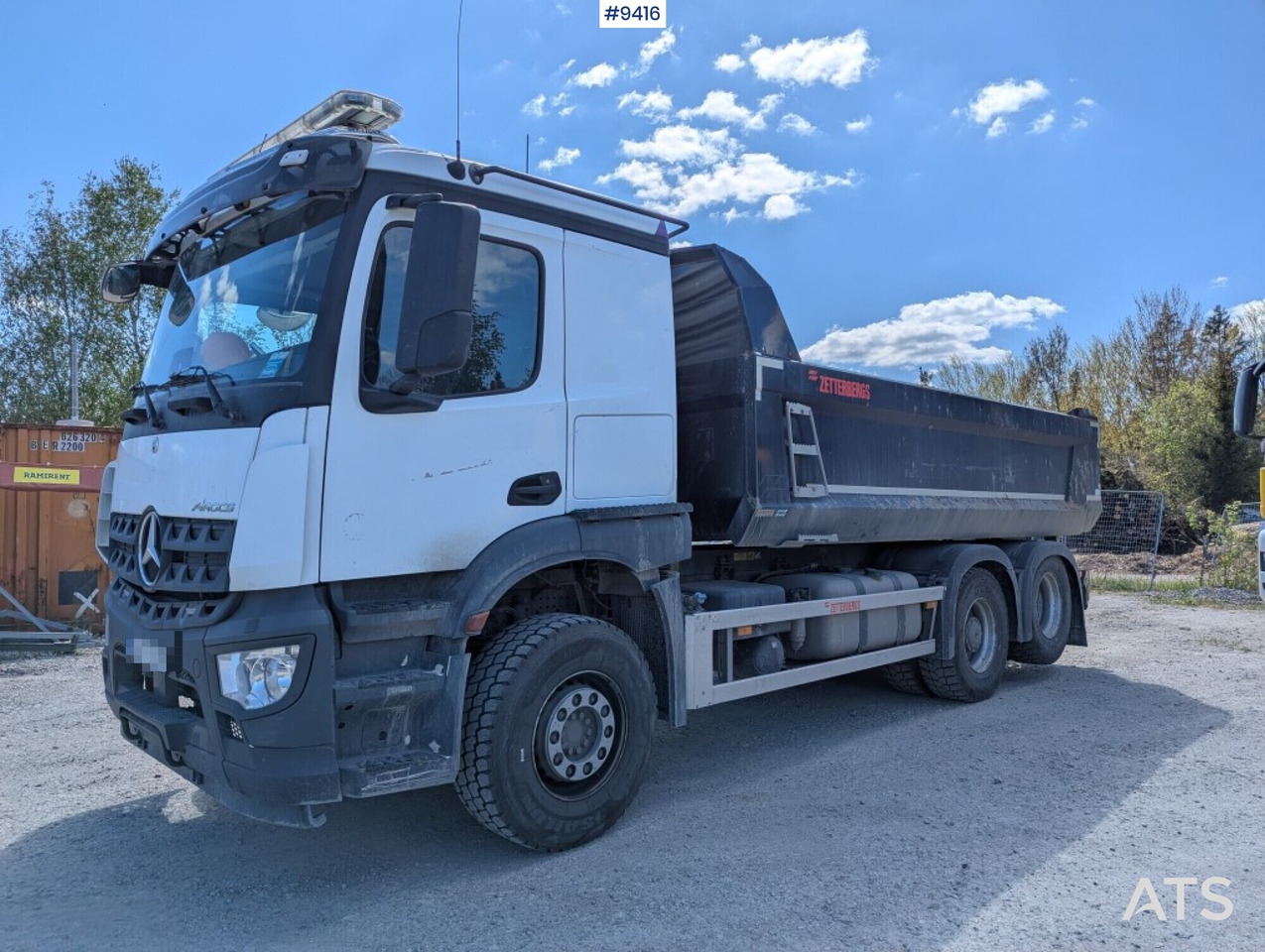 Tipper Truck Mercedes-Benz Arocs 6X2 - Camion benne: photos 1 Tipper Truck Mercedes-Benz Arocs 6X2 - Camion benne: photos 1
