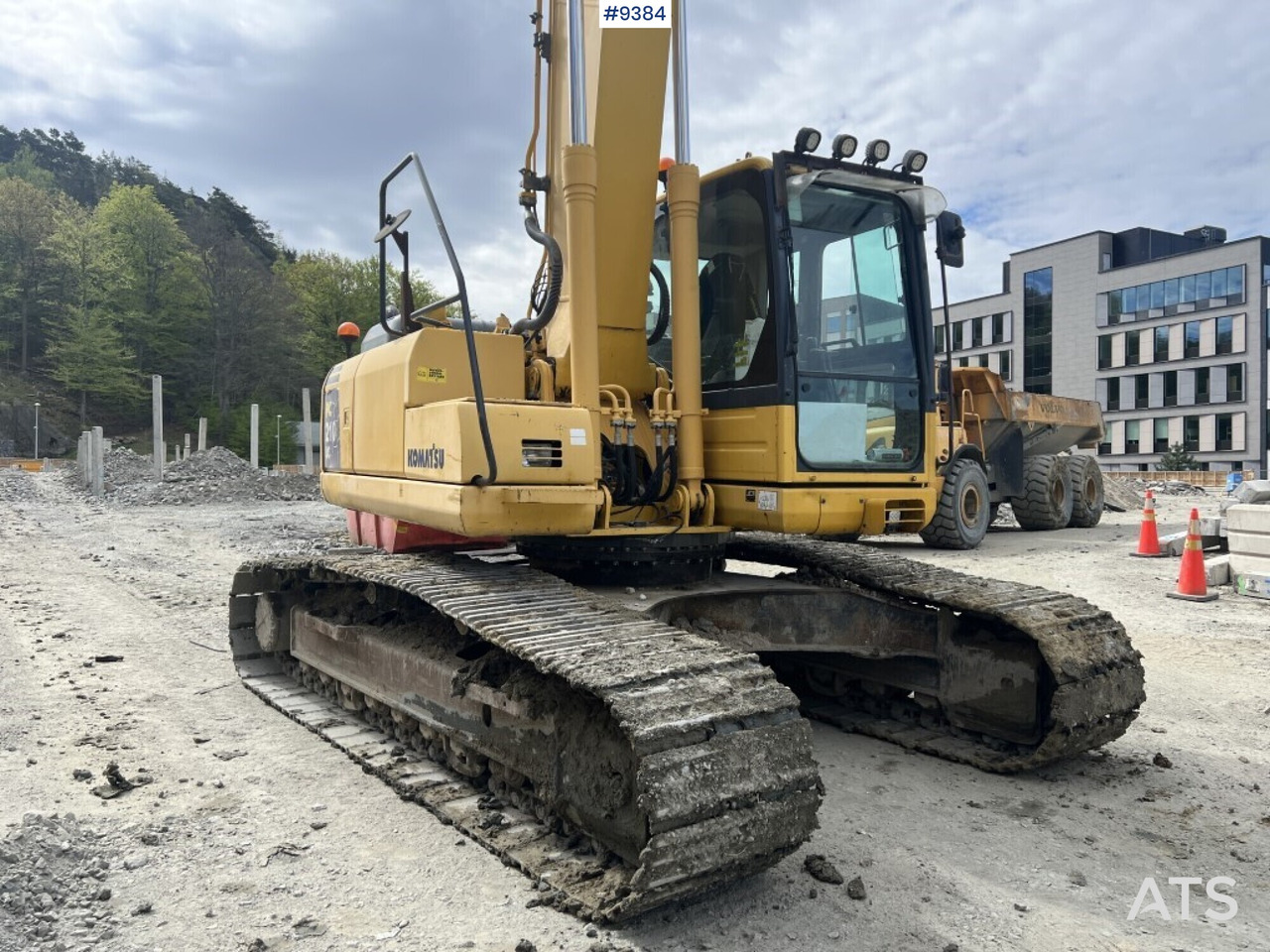 Tracked excavator Komatsu PC210LC (VIDEO) - Pelle sur chenille: photos 2 Tracked excavator Komatsu PC210LC (VIDEO) - Pelle sur chenille: photos 2
