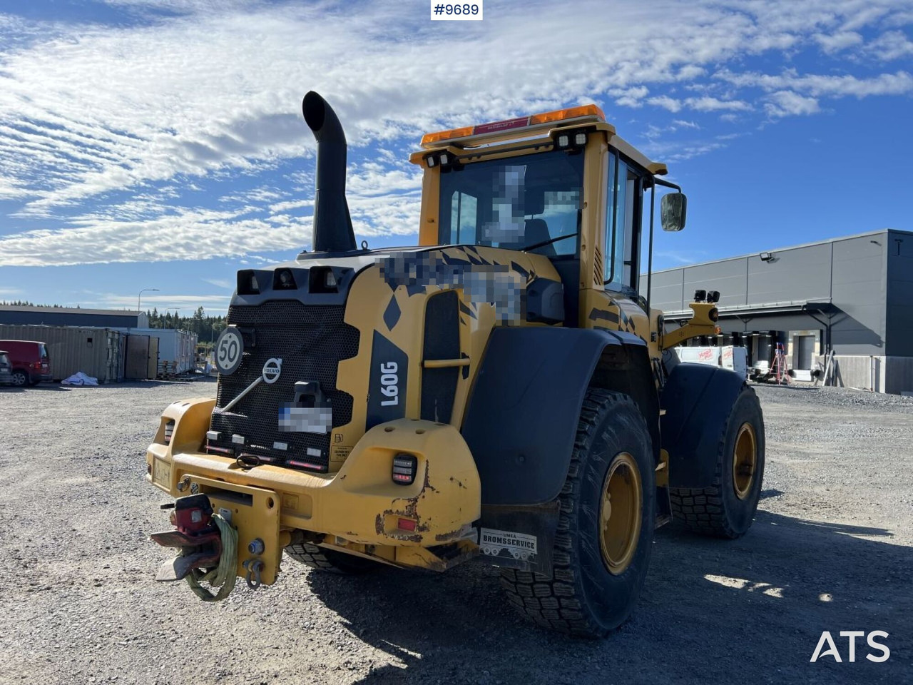 VOLVO L60G Wheel loader with multi-bucket - Chargeuse sur pneus: photos 2 VOLVO L60G Wheel loader with multi-bucket - Chargeuse sur pneus: photos 2