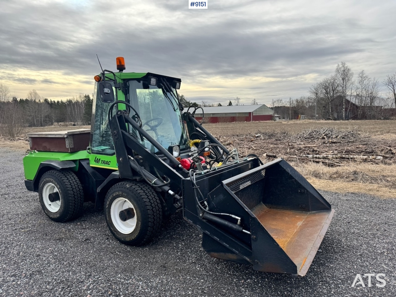 LM TRAC Skid steer loader with gears (VIDEO) - Véhicule de voirie/ Spécial: photos 2 LM TRAC Skid steer loader with gears (VIDEO) - Véhicule de voirie/ Spécial: photos 2
