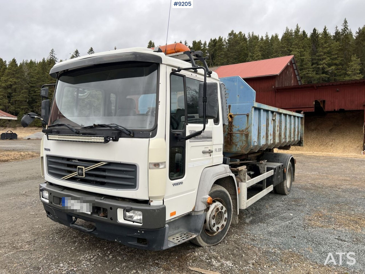 Volvo FL 6 4X2 Truncated hooklift with flatbed - Camion ampliroll: photos 2 Volvo FL 6 4X2 Truncated hooklift with flatbed - Camion ampliroll: photos 2