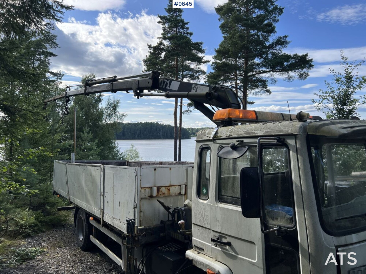 Volvo FL 614 4X2 Crane truck Repair object (VIDEO) - Camion plateau, Camion grue: photos 2 Volvo FL 614 4X2 Crane truck Repair object (VIDEO) - Camion plateau, Camion grue: photos 2