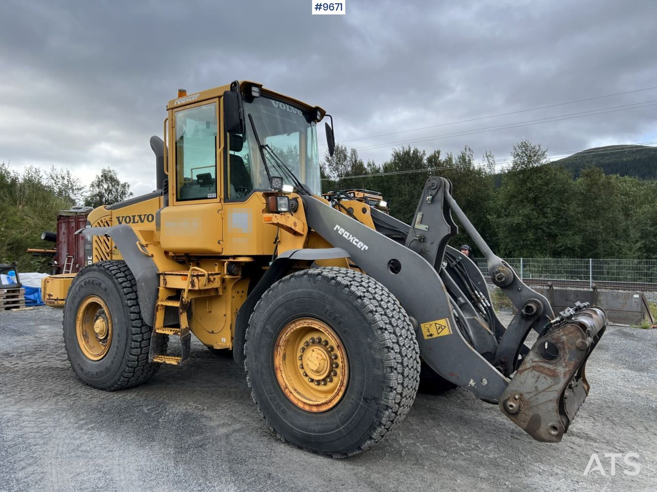 Volvo L70 E Wheel loader - Chargeuse sur pneus: photos 2 Volvo L70 E Wheel loader - Chargeuse sur pneus: photos 2