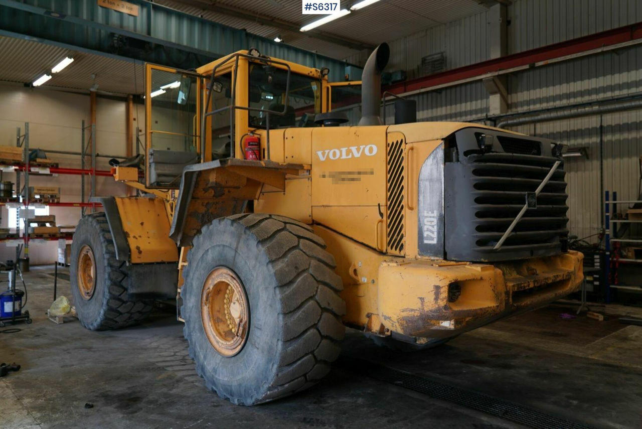 WHEEL LOADER VOLVO L220 E - Chargeuse sur pneus: photos 2 WHEEL LOADER VOLVO L220 E - Chargeuse sur pneus: photos 2