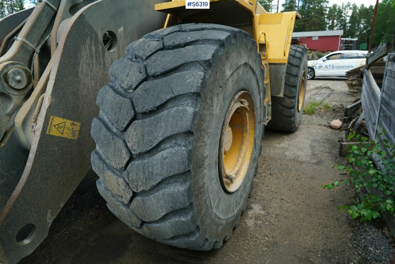 WHEEL LOADER VOLVO L220 F - Chargeuse sur pneus: photos 3 WHEEL LOADER VOLVO L220 F - Chargeuse sur pneus: photos 3