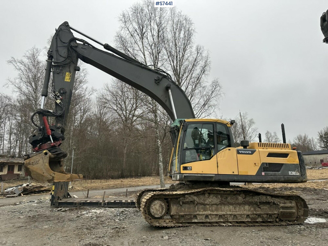 Wheeled excavator Volvo EC300 DL With rotor, digging system and buckets SEE VIDEO - Pelle sur chenille: photos 1 Wheeled excavator Volvo EC300 DL With rotor, digging system and buckets SEE VIDEO - Pelle sur chenille: photos 1