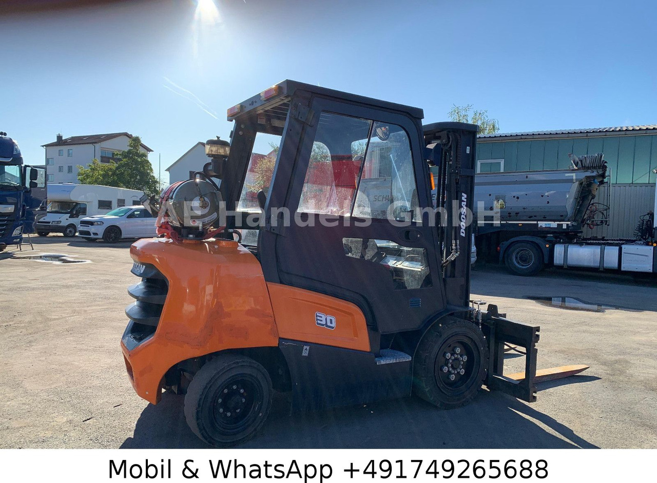 Chariot élévateur à gaz Doosan G30NXP LPG *3000KG HubKraft/1.211STD/BJ:2021: photos 12 Chariot élévateur à gaz Doosan G30NXP LPG *3000KG HubKraft/1.211STD/BJ:2021: photos 12