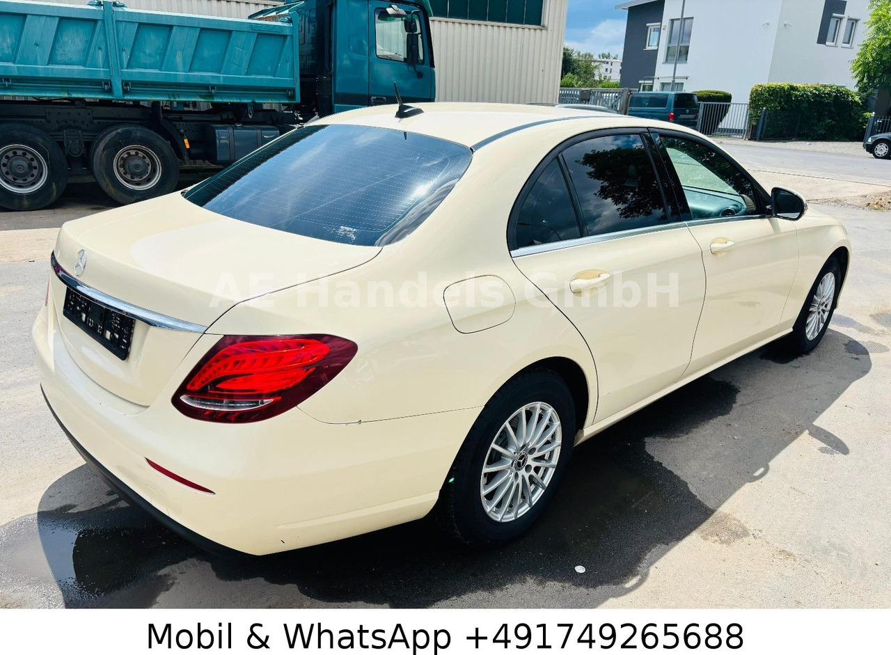 Mercedes-Benz E 220 d *Leder / Sitzheizung / Tempomat - Berline: photos 3 Mercedes-Benz E 220 d *Leder / Sitzheizung / Tempomat - Berline: photos 3