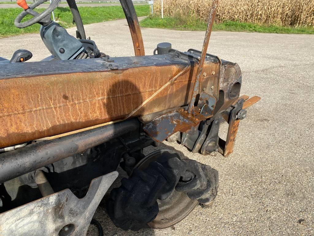 Chargeuse sur pneus télescopique Ausa T 235H /Origine Française avec Certificat CE: photos 39 Chargeuse sur pneus télescopique Ausa T 235H /Origine Française avec Certificat CE: photos 39