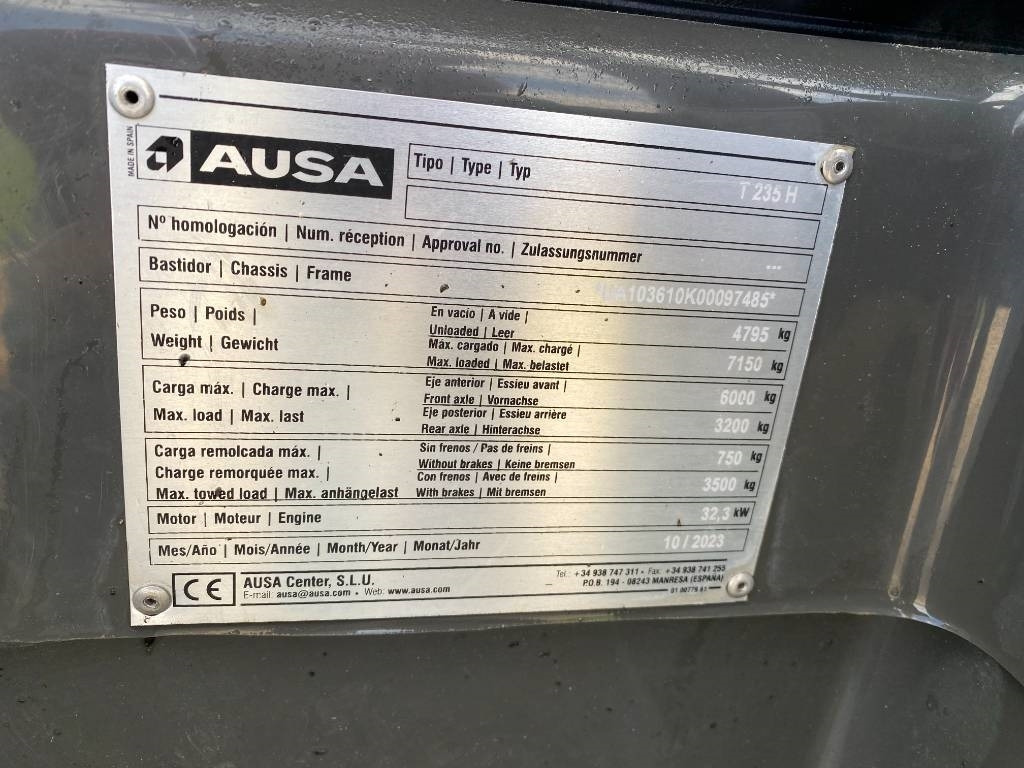 Chargeuse sur pneus télescopique Ausa T 235H /Origine Française avec Certificat CE: photos 7 Chargeuse sur pneus télescopique Ausa T 235H /Origine Française avec Certificat CE: photos 7