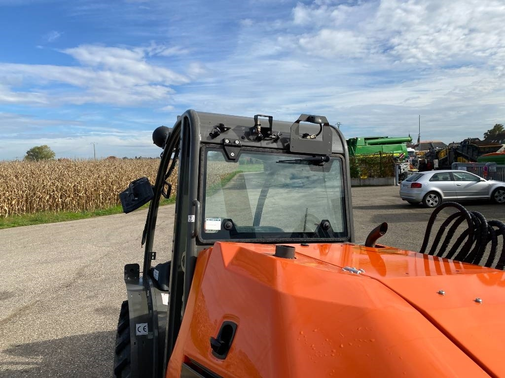 Chargeuse sur pneus télescopique Ausa T 235H /Origine Française avec Certificat CE: photos 25 Chargeuse sur pneus télescopique Ausa T 235H /Origine Française avec Certificat CE: photos 25