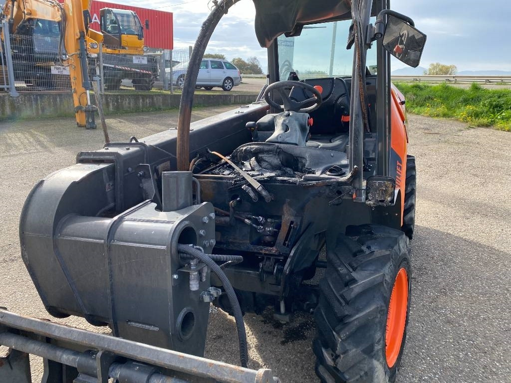 Chargeuse sur pneus télescopique Ausa T 235H /Origine Française avec Certificat CE: photos 14 Chargeuse sur pneus télescopique Ausa T 235H /Origine Française avec Certificat CE: photos 14