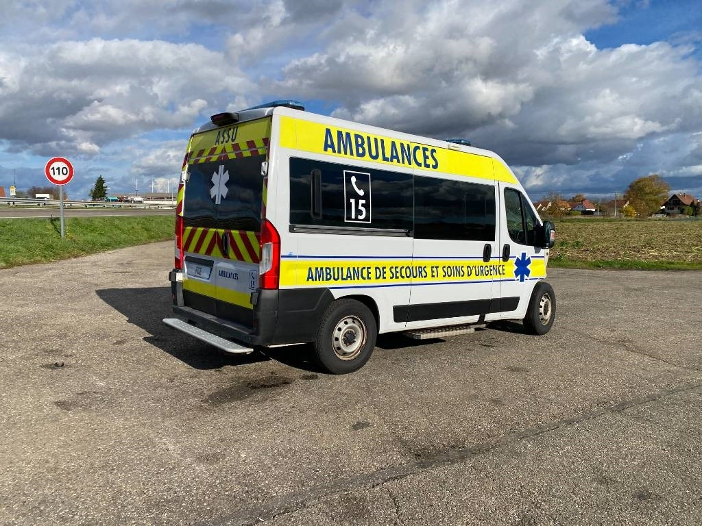 Fiat LES DAUPHINS/DUCATO TORINO 2.3M-Jet 160 endommagée - Autre matériel: photos 4 Fiat LES DAUPHINS/DUCATO TORINO 2.3M-Jet 160 endommagée - Autre matériel: photos 4