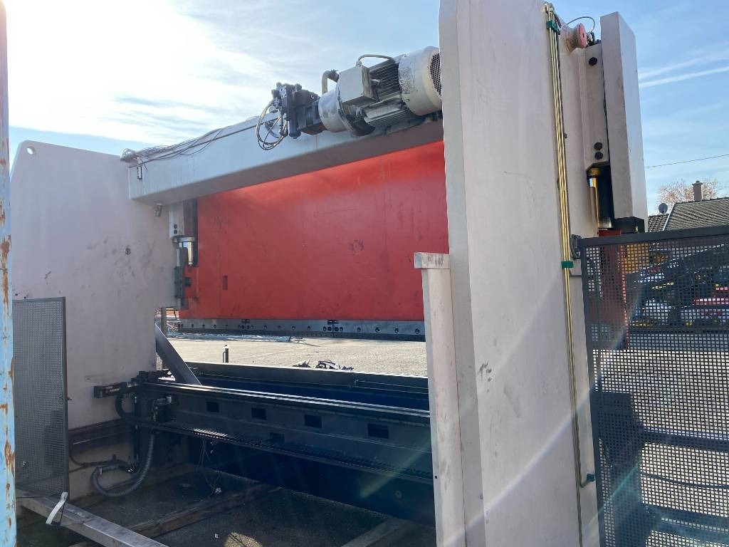 BEYELER Presse/Plieuse PR6 2000KNx4100MM endommagé - Presse plieuse: photos 3 BEYELER Presse/Plieuse PR6 2000KNx4100MM endommagé - Presse plieuse: photos 3