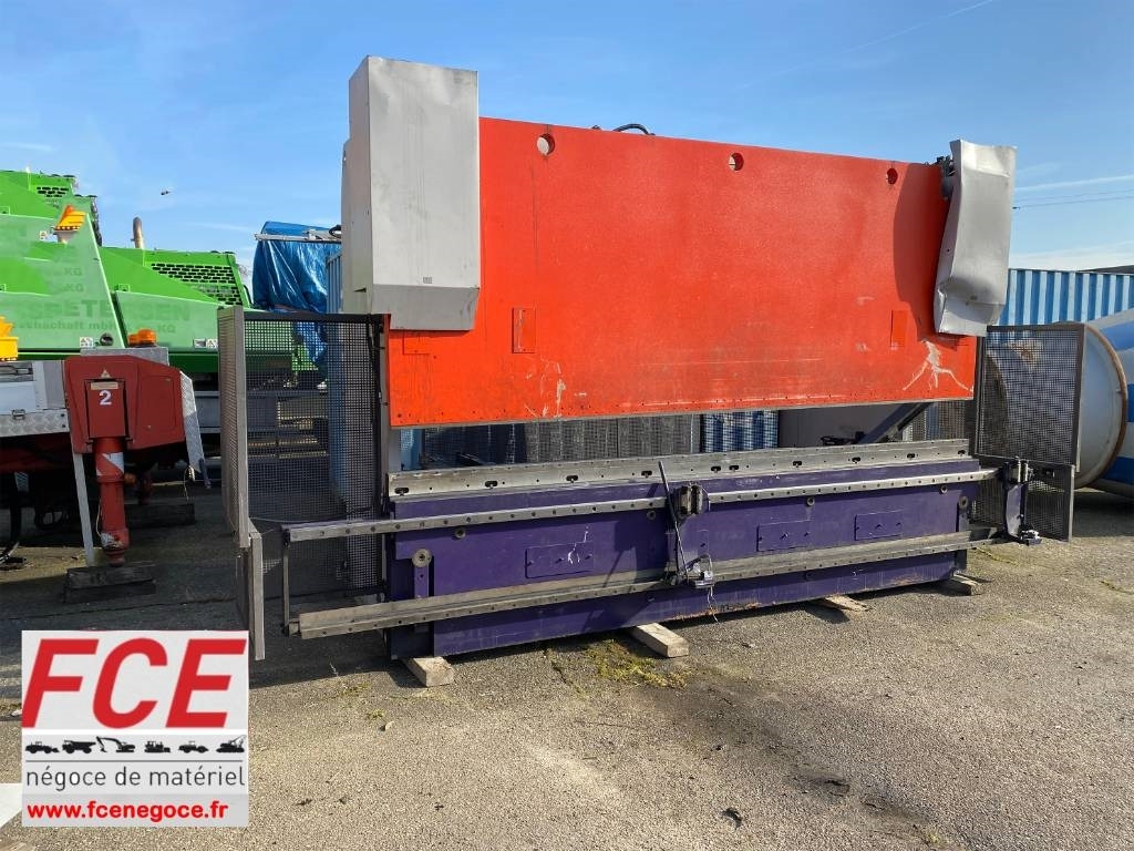 BEYELER Presse/Plieuse PR6 2000KNx4100MM endommagé - Presse plieuse: photos 1 BEYELER Presse/Plieuse PR6 2000KNx4100MM endommagé - Presse plieuse: photos 1