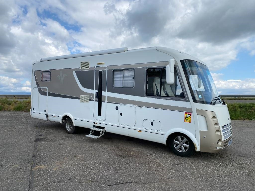 Iveco Niesmann+Bischoff FLAIR 800i CEBW - Camping-car: photos 3 Iveco Niesmann+Bischoff FLAIR 800i CEBW - Camping-car: photos 3