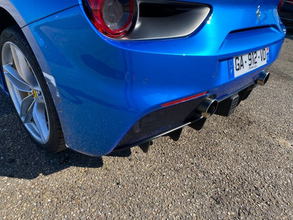 Cabriolet Ferrari 488 SPIDER -Carte Grise Française endommagé: photos 38 Cabriolet Ferrari 488 SPIDER -Carte Grise Française endommagé: photos 38