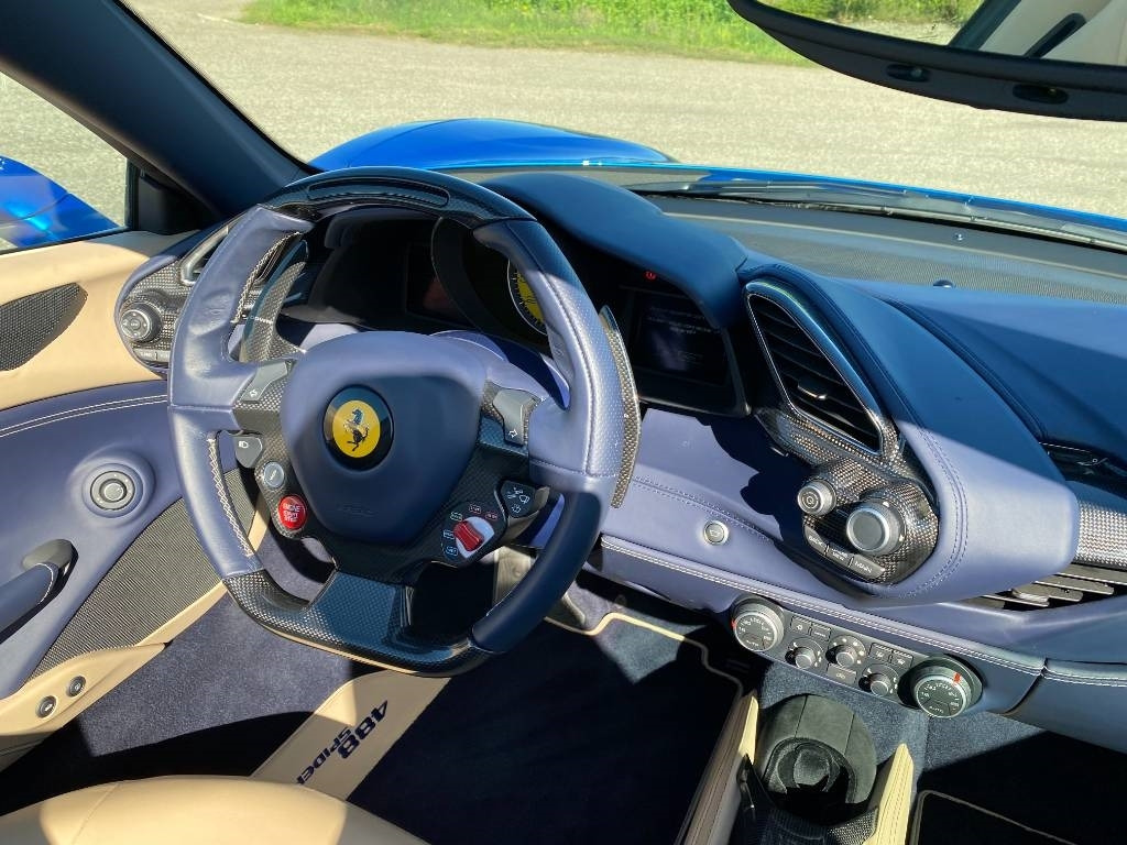 Cabriolet Ferrari 488 SPIDER -Carte Grise Française endommagé: photos 23 Cabriolet Ferrari 488 SPIDER -Carte Grise Française endommagé: photos 23