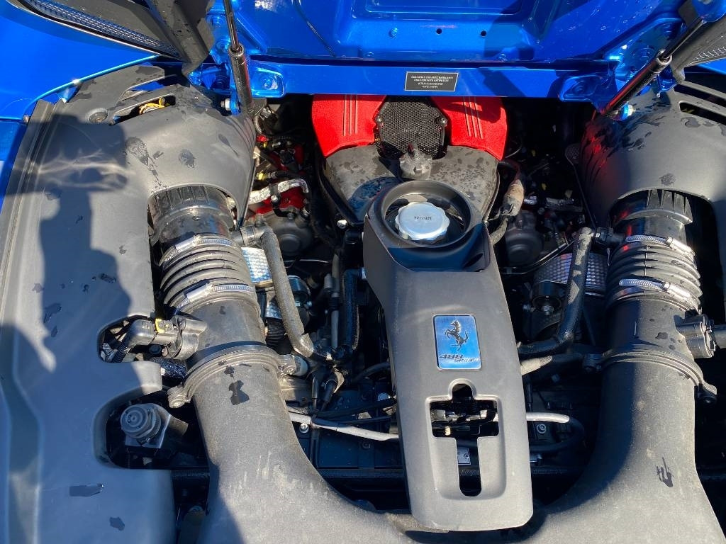 Cabriolet Ferrari 488 SPIDER -Carte Grise Française endommagé: photos 19 Cabriolet Ferrari 488 SPIDER -Carte Grise Française endommagé: photos 19