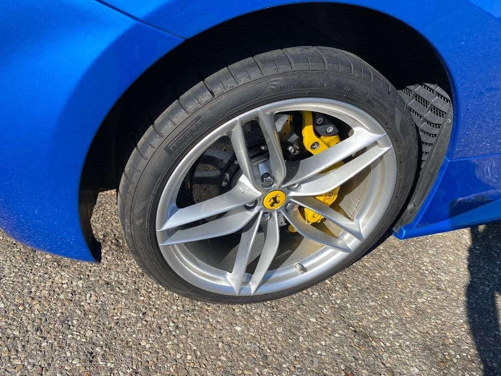 Cabriolet Ferrari 488 SPIDER -Carte Grise Française endommagé: photos 44 Cabriolet Ferrari 488 SPIDER -Carte Grise Française endommagé: photos 44