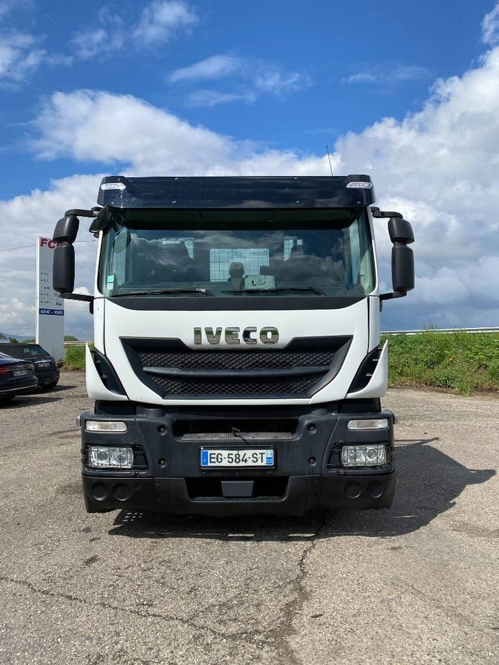 Iveco STRALIS 360 e6 A Réparer - Remorqueuse: photos 2 Iveco STRALIS 360 e6 A Réparer - Remorqueuse: photos 2