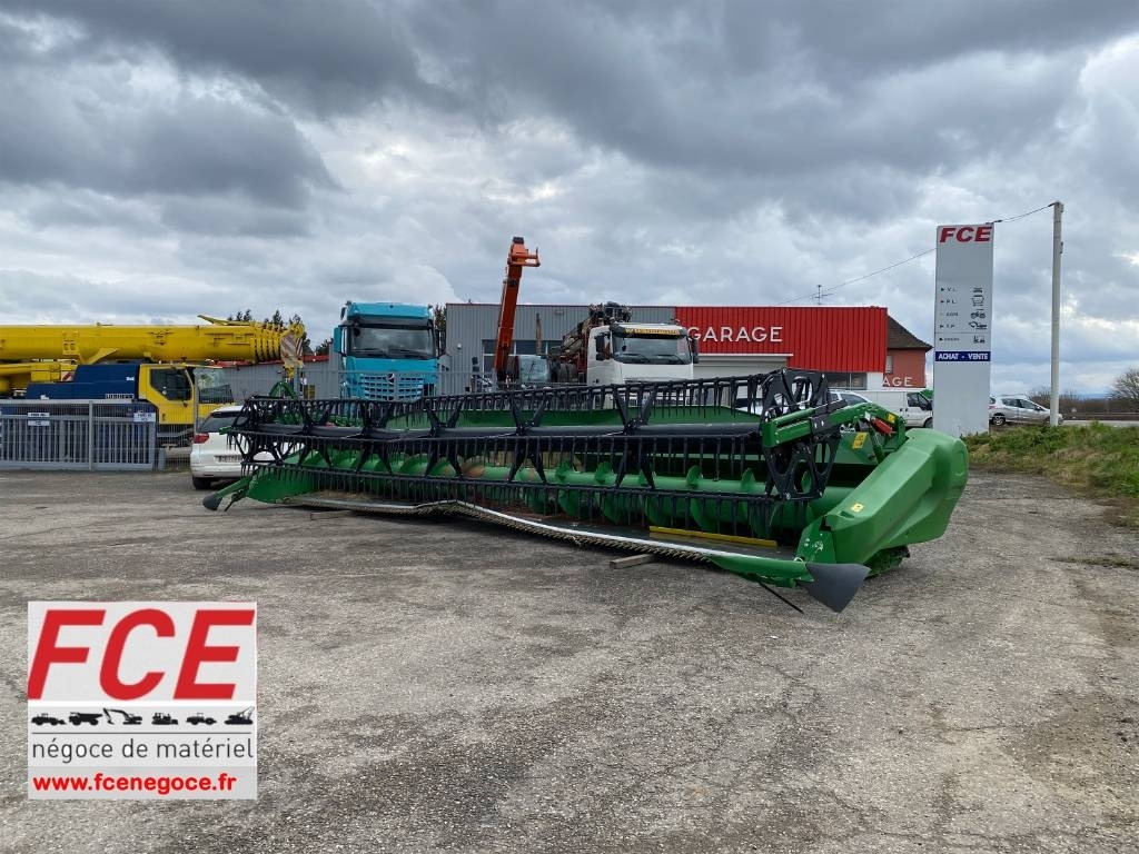 John Deere 730 X Origine Françaises endommagée - Accessoire de matériels de récolte: photos 1 John Deere 730 X Origine Françaises endommagée - Accessoire de matériels de récolte: photos 1