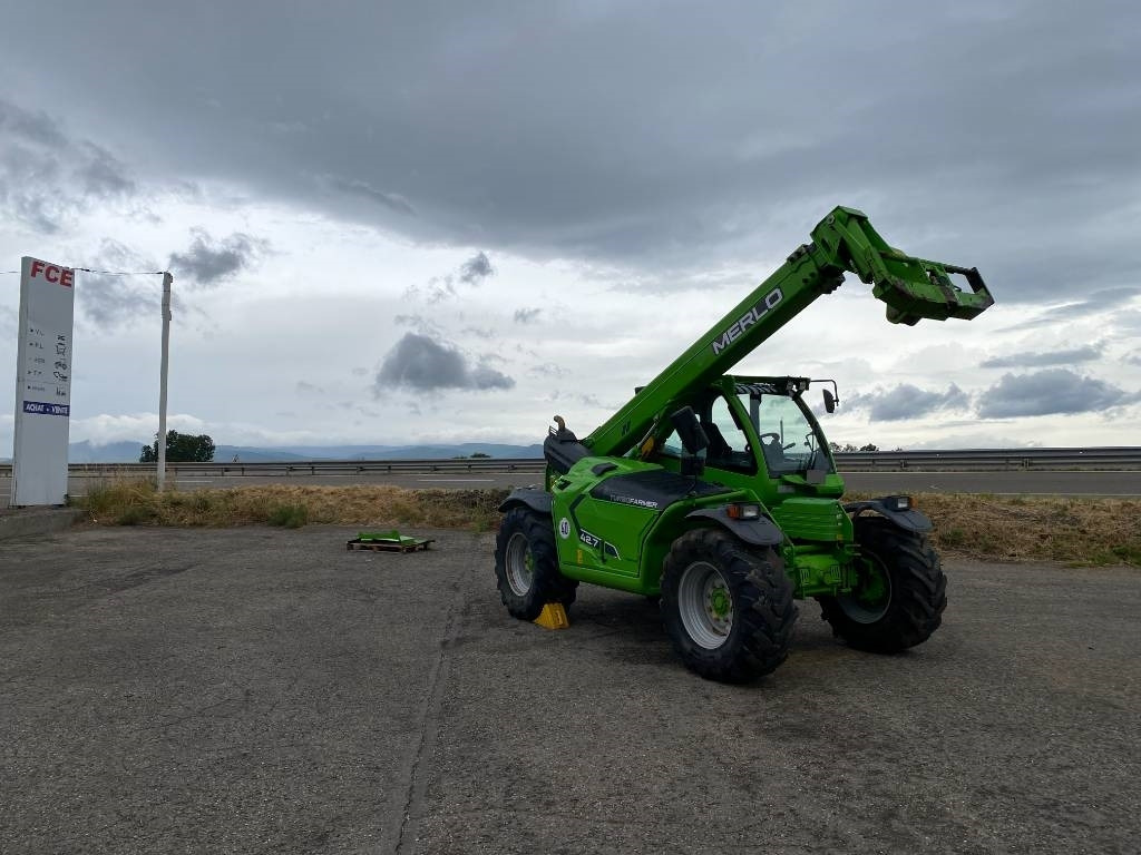 Merlo TF 42.7-145 / 40Km/H endommagé - Chariot télescopique: photos 3 Merlo TF 42.7-145 / 40Km/H endommagé - Chariot télescopique: photos 3