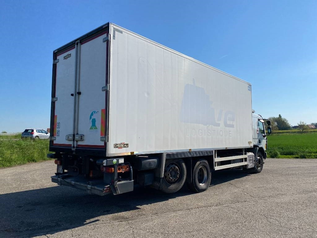 Renault D-430 WIDE CHEREAU INOGAM/LEVIAND 120 endommagé - Camion frigorifique: photos 4 Renault D-430 WIDE CHEREAU INOGAM/LEVIAND 120 endommagé - Camion frigorifique: photos 4