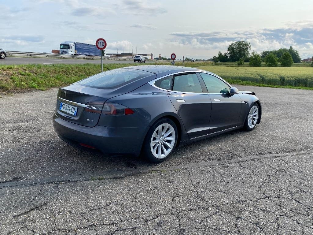 Tesla MODEL S 100D Carte Grise Française endommagée - Voiture: photos 4 Tesla MODEL S 100D Carte Grise Française endommagée - Voiture: photos 4