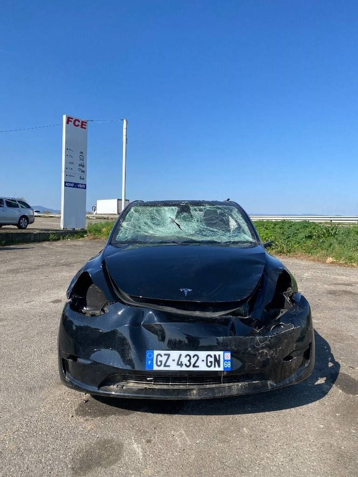 Tesla Model Y RWD/Origine Française endommagée - Berline: photos 2 Tesla Model Y RWD/Origine Française endommagée - Berline: photos 2