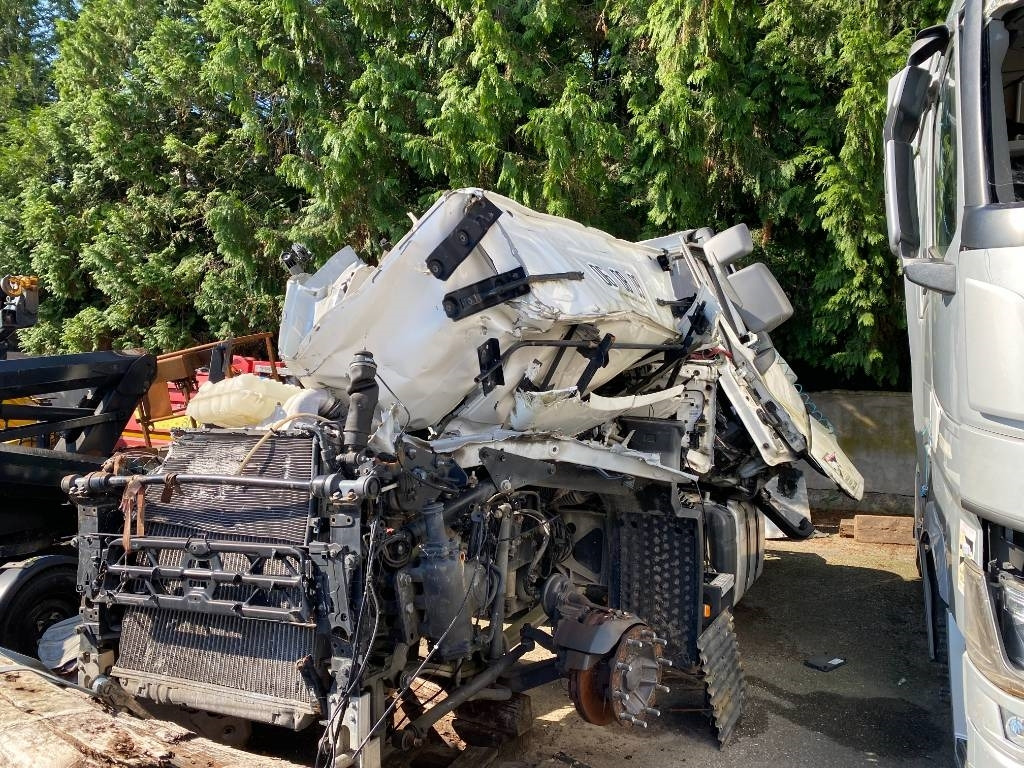 Renault T460 Vente en pièces détachée - Tracteur routier: photos 2 Renault T460 Vente en pièces détachée - Tracteur routier: photos 2