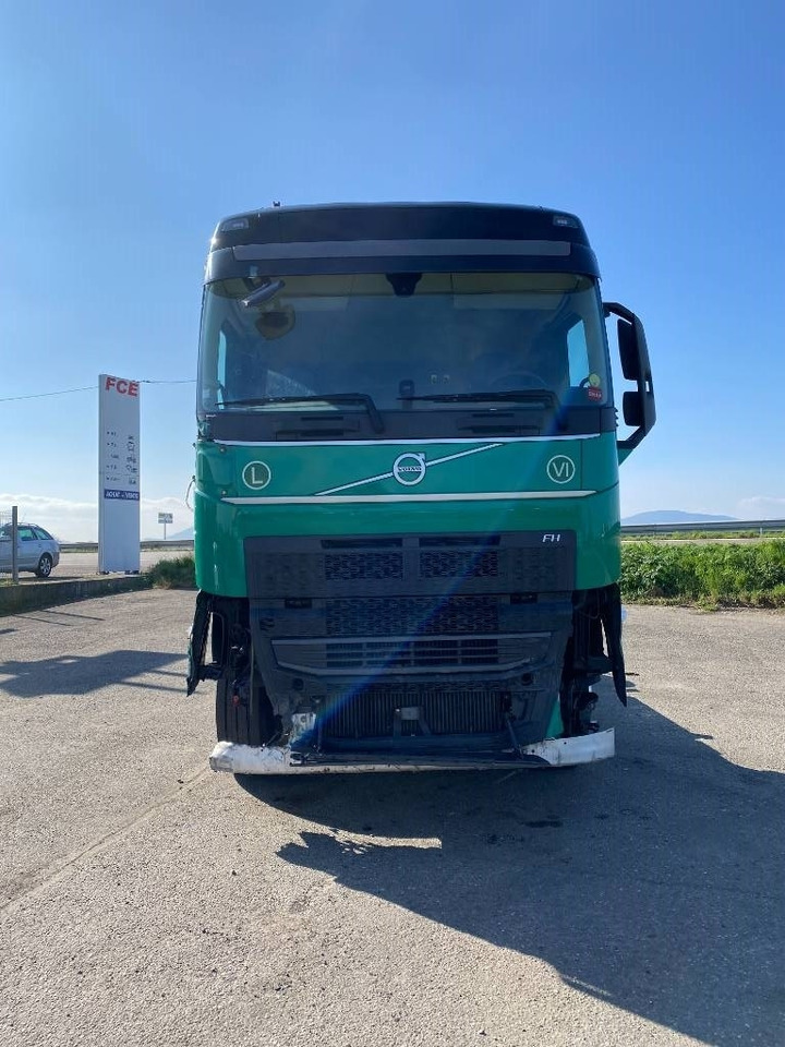 Volvo FH 500 I-save GLOBETROTTER 1er Main endommagé - Tracteur routier: photos 2 Volvo FH 500 I-save GLOBETROTTER 1er Main endommagé - Tracteur routier: photos 2