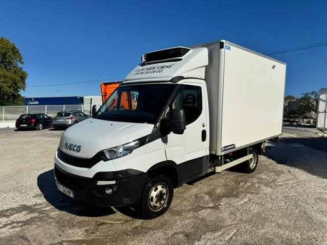 Iveco 35C16 CAISSE FRIGO LAMBERET ET CARRIER ET HAYON - Véhicule utilitaire frigorifique: photos 1 Iveco 35C16 CAISSE FRIGO LAMBERET ET CARRIER ET HAYON - Véhicule utilitaire frigorifique: photos 1