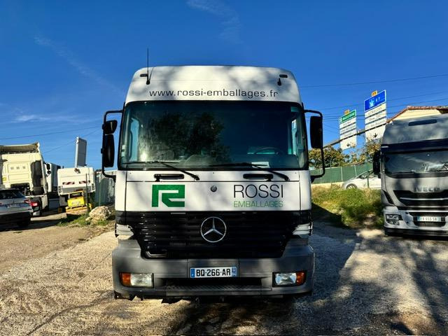 Mercedes ACTROS 2535 PLATEAU RIDELLE BACHE HAYON - Camion à rideaux coulissants: photos 2 Mercedes ACTROS 2535 PLATEAU RIDELLE BACHE HAYON - Camion à rideaux coulissants: photos 2