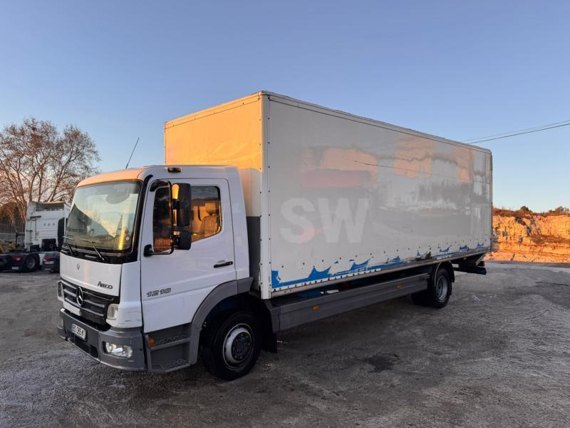 Mercedes Atego 1218 - Camion fourgon: photos 3 Mercedes Atego 1218 - Camion fourgon: photos 3