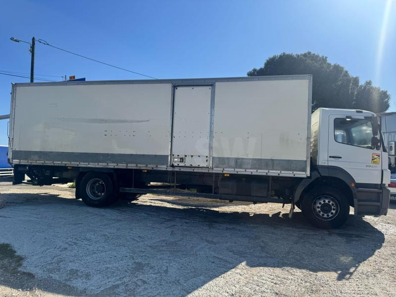 Mercedes Axor 1828 - Camion fourgon: photos 5 Mercedes Axor 1828 - Camion fourgon: photos 5