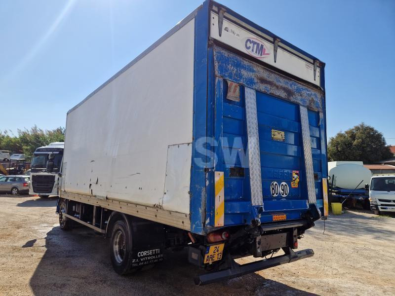 Renault DCI 220 - Camion fourgon: photos 4 Renault DCI 220 - Camion fourgon: photos 4