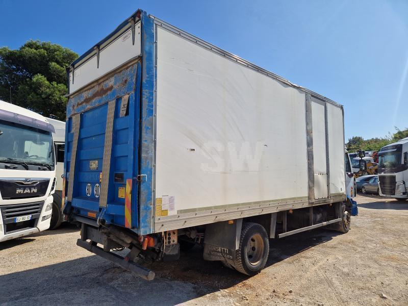 Renault Midlum 220 DCI - Camion fourgon: photos 4 Renault Midlum 220 DCI - Camion fourgon: photos 4