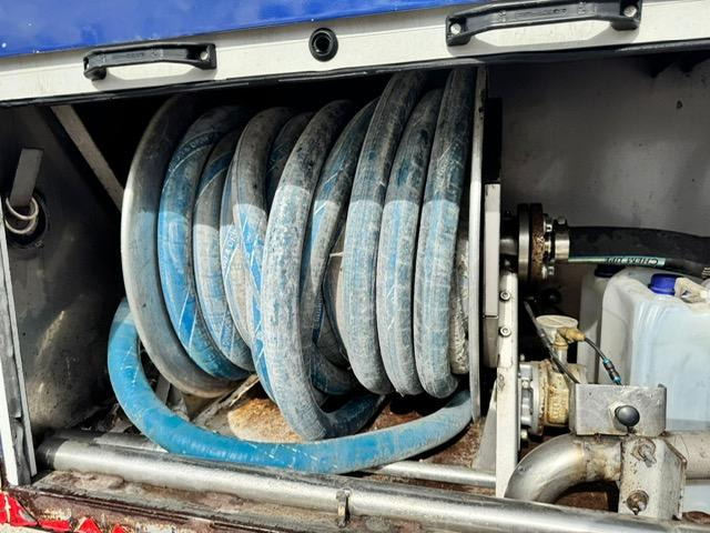 DAF XF 480 + CITERNE FRUEHAUF ADBLUE 23500 L - Tracteur routier, Semi-remorque citerne: photos 5 DAF XF 480 + CITERNE FRUEHAUF ADBLUE 23500 L - Tracteur routier, Semi-remorque citerne: photos 5