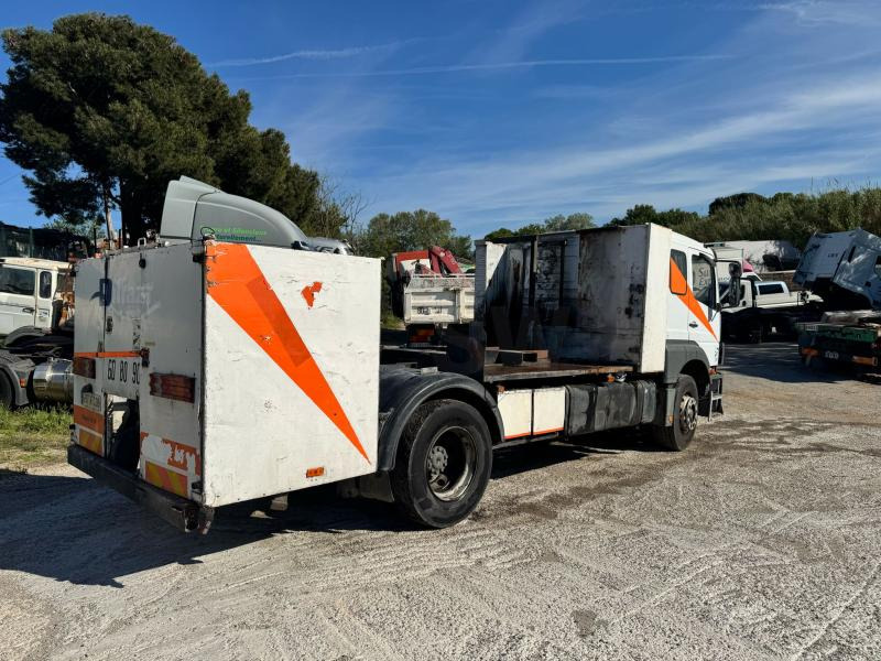 Mercedes Axor 1828 - Tracteur routier: photos 4 Mercedes Axor 1828 - Tracteur routier: photos 4
