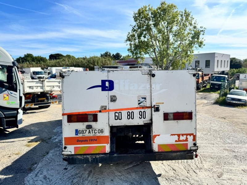 Mercedes Axor 1828 - Tracteur routier: photos 5 Mercedes Axor 1828 - Tracteur routier: photos 5