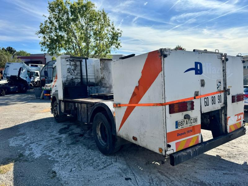 Mercedes Axor 1828 - Tracteur routier: photos 4 Mercedes Axor 1828 - Tracteur routier: photos 4