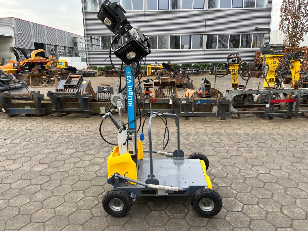 Atlas Copco V3 - Groupe électrogène: photos 3 Atlas Copco V3 - Groupe électrogène: photos 3