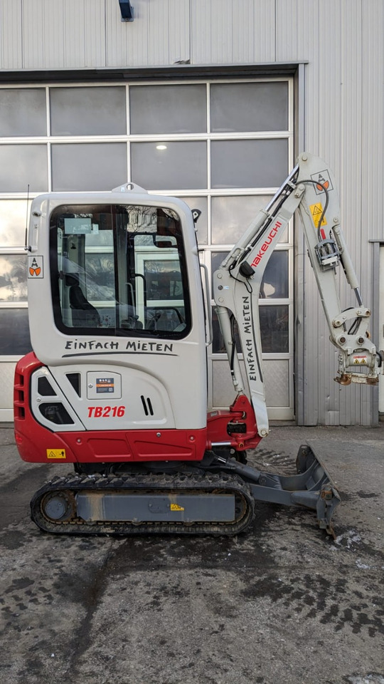 Takeuchi TB216AV4 - Mini pelle: photos 3 Takeuchi TB216AV4 - Mini pelle: photos 3