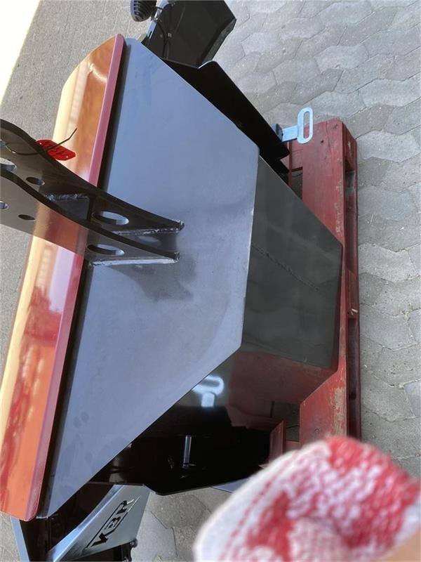 Case IH Frontvægtklods 1000 kg med side bumper - Contrepoids: photos 3 Case IH Frontvægtklods 1000 kg med side bumper - Contrepoids: photos 3