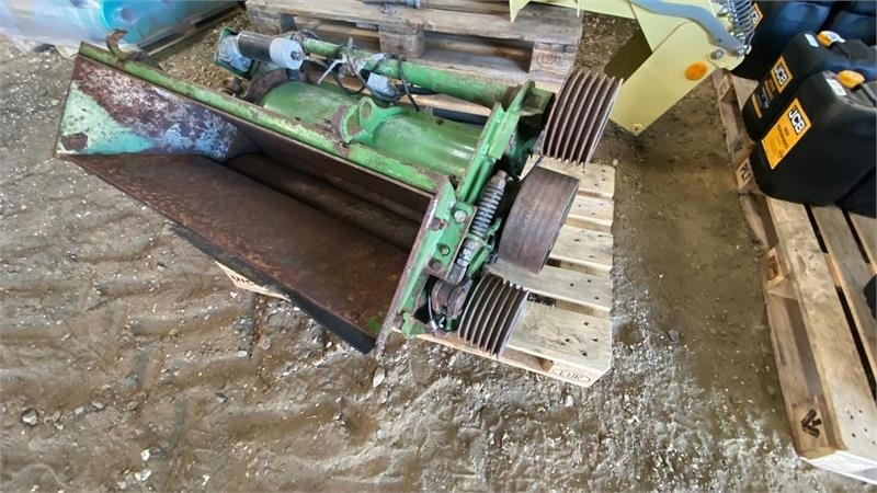 Krone corncraker Big X 700-1100 - Matériel de fenaison: photos 3 Krone corncraker Big X 700-1100 - Matériel de fenaison: photos 3