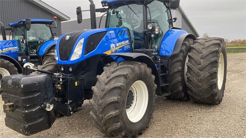 New Holland T7.270 AutoCommand T7.270 - Tracteur agricole: photos 2 New Holland T7.270 AutoCommand T7.270 - Tracteur agricole: photos 2