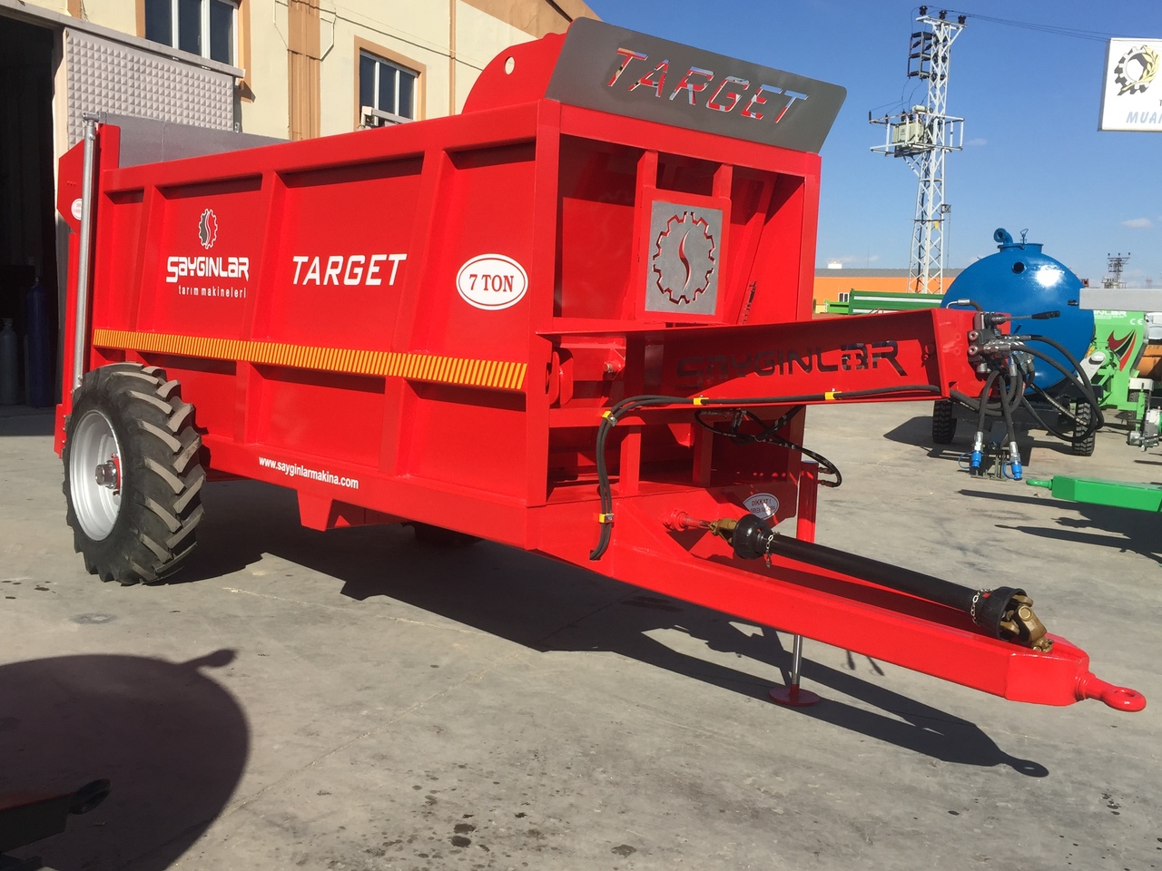 TARGET 10 TON HYDRAULIC PUSH MANURE SPREADER - Epandeur à fumier: photos 2 TARGET 10 TON HYDRAULIC PUSH MANURE SPREADER - Epandeur à fumier: photos 2